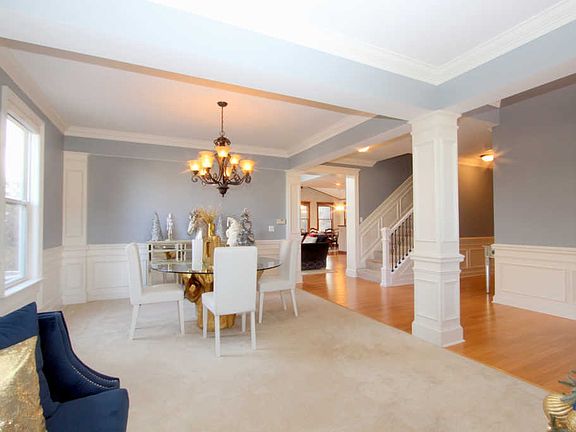 5th image of 2410 Vivaldi St