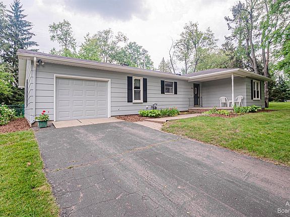 4th image of 6760 Lombardy Dr