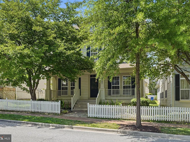 13131 Clarksburg Square Rd — Photo 51