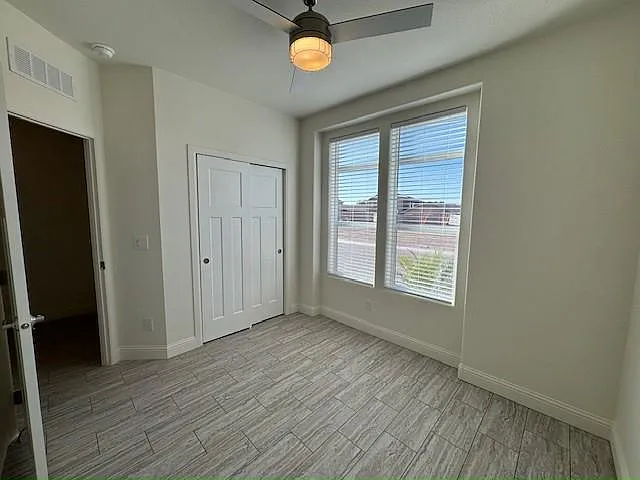 3 bed, 2.0 bath, 1500 sqft, $1,960 — Photo 2