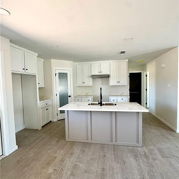 2209 Lana St — Photo 6