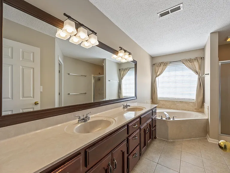 115 Medicine Bend Ct — Photo 5