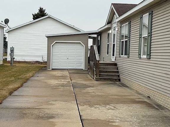 4th image of 45453 Catalpa Blvd