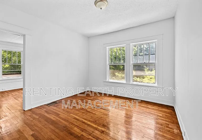 1149 15th St SW — Photo 14