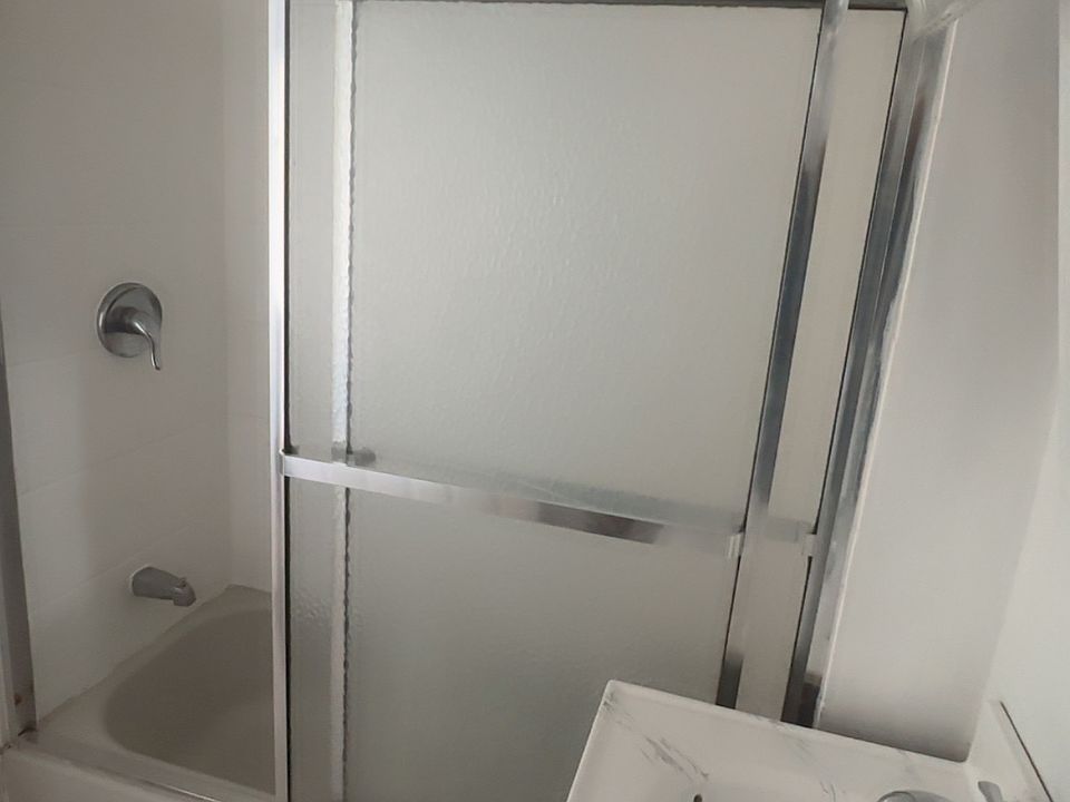 1st image of 31-33 Cleveland Ave #3