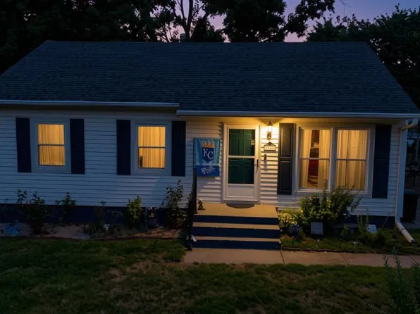 2600 Cardinal Ln, Saint Joseph, MO 64503