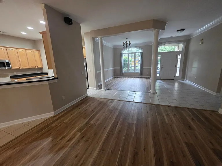 165 Oak Forest Rd — Photo 9
