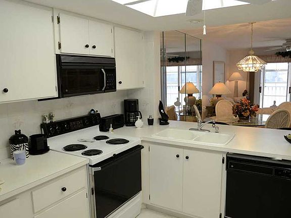 3rd image of 3310 Loveland Blvd Unit 1708