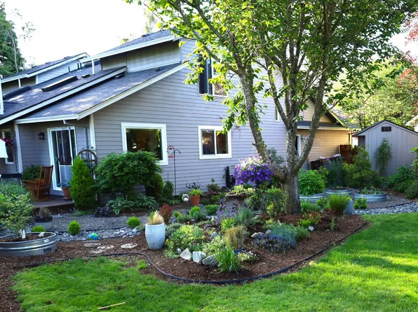 473 Harris Ln, Oregon City, OR 97045