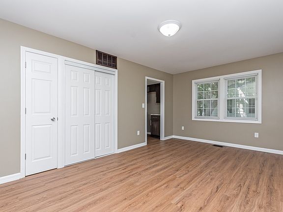 4th image of 523 Sehring Ave