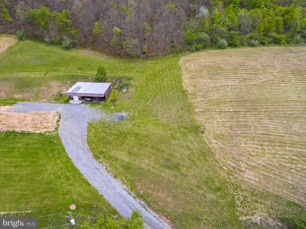 3020 Clear Ridge Rd, Clearville, PA 15535