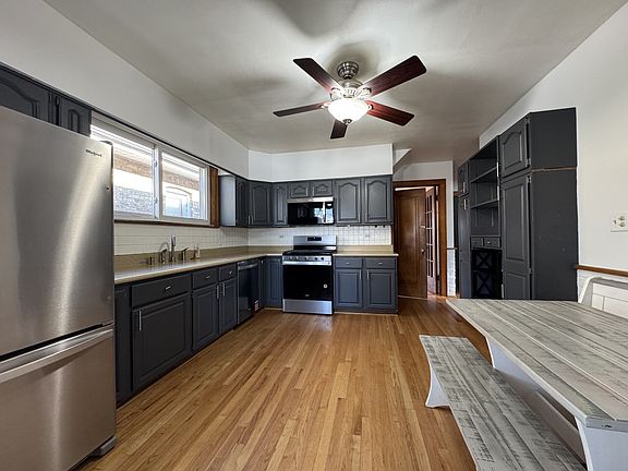 5th image of 5916 W Cornelia Ave