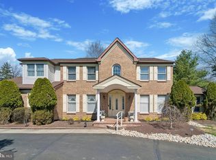 137 Briarwood Dr, Holland, PA 18966