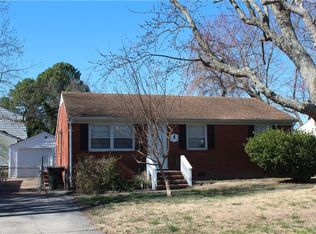 5 Shelton Rd, Hampton, VA 23663