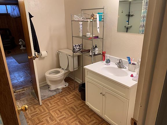 4th image of 1116 E Ivinson St #1/2