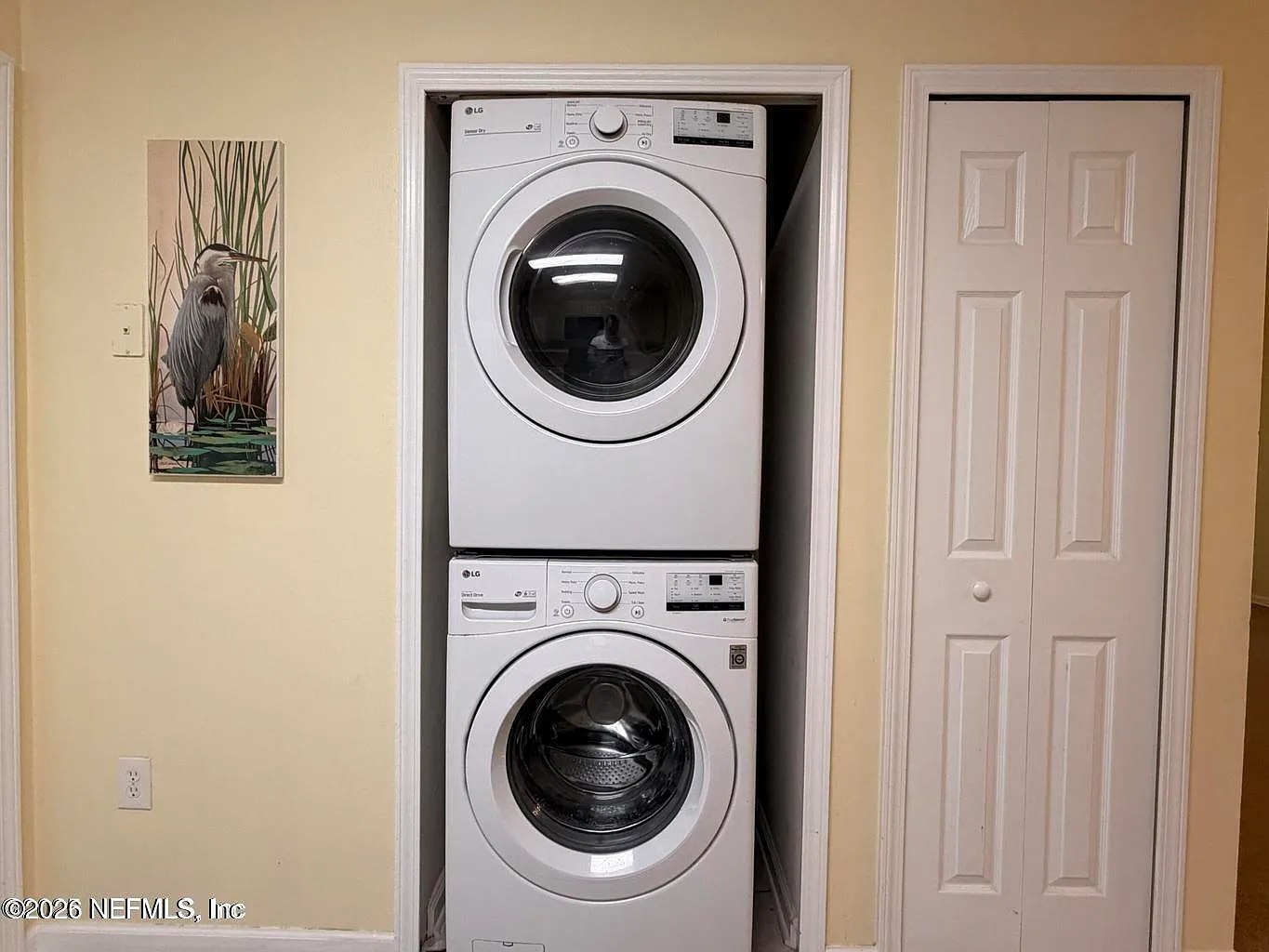 3 bed, 2.0 bath, 1157 sqft, $1,350 — Photo 3