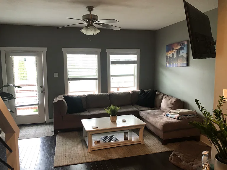 2036.5 Ruckle St — Photo 8