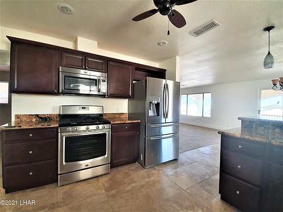 4th image of 9447 Hilltop Dr
