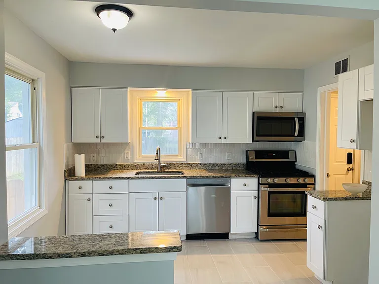 33511 Pierce St — Photo 5