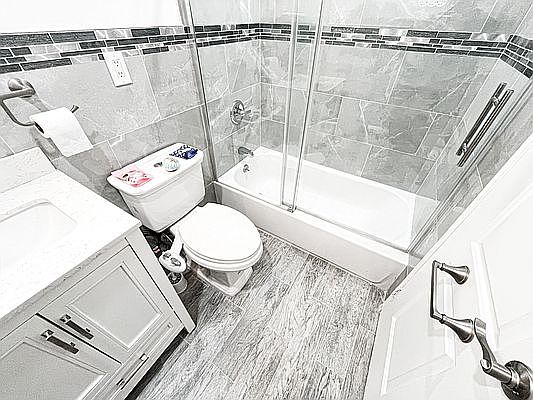 3rd image of 10115 Avenue L #1