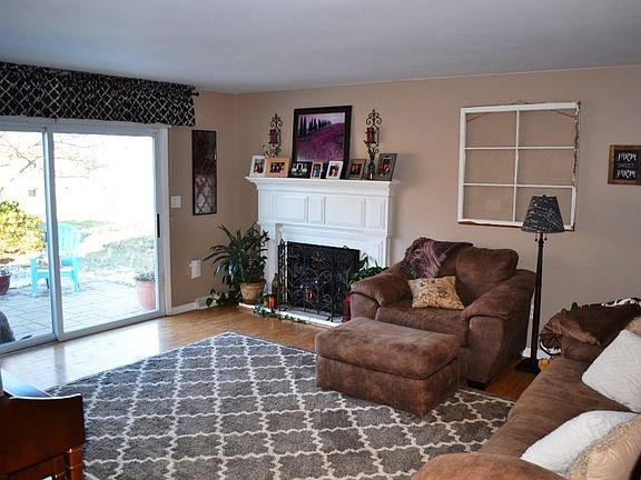 2nd image of 230 Fairway Ln