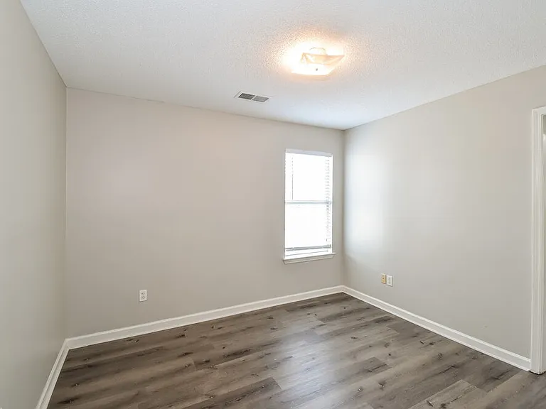 9760 Riggin Dr — Photo 12