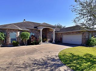 3202 Paris Dr, Corpus Christi, TX 78414