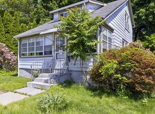9 Josselyn Pl, Newton, MA 02461