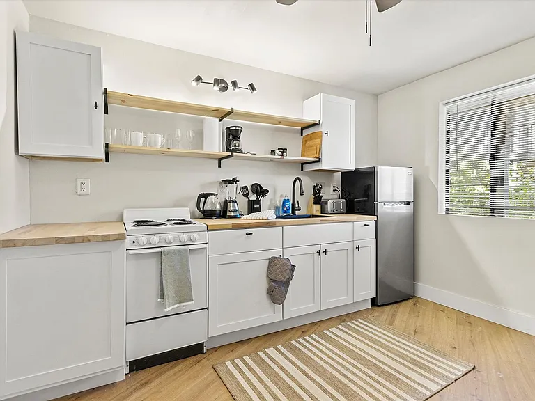 3801 Triana Blvd SW — Photo 2