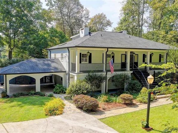 1785 Riverside Rd, Roswell, GA 30076