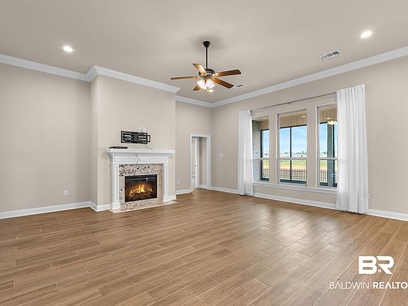 5th image of 991 Dalton Cir