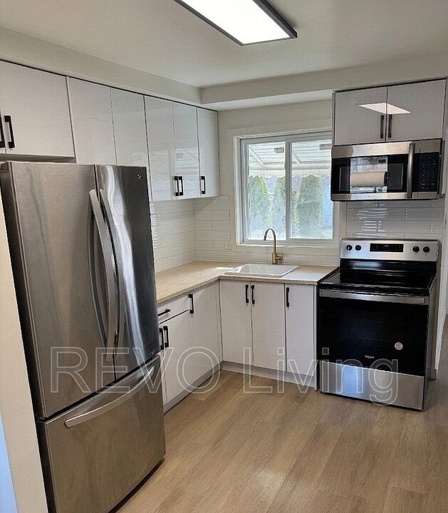 1st image of 137 Oakdale Ave Unit 2