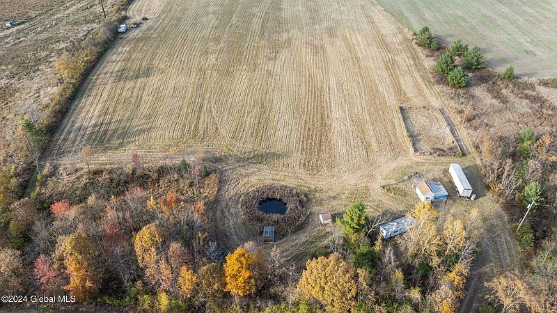 3rd image of 205 Duer Road