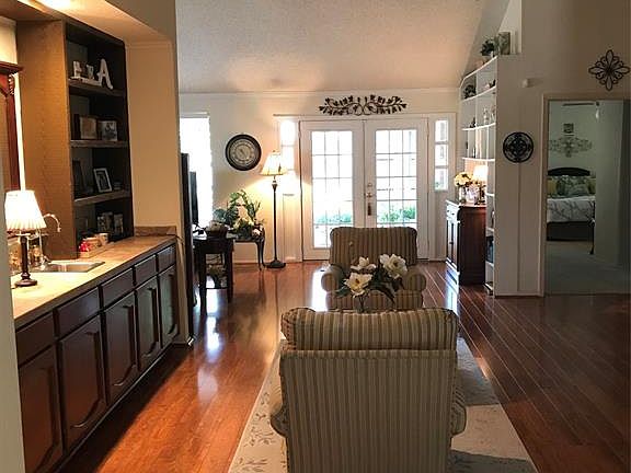 2nd image of 11351 Lovebird Ln
