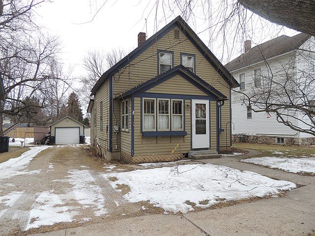 1st image of 909 Quincy St