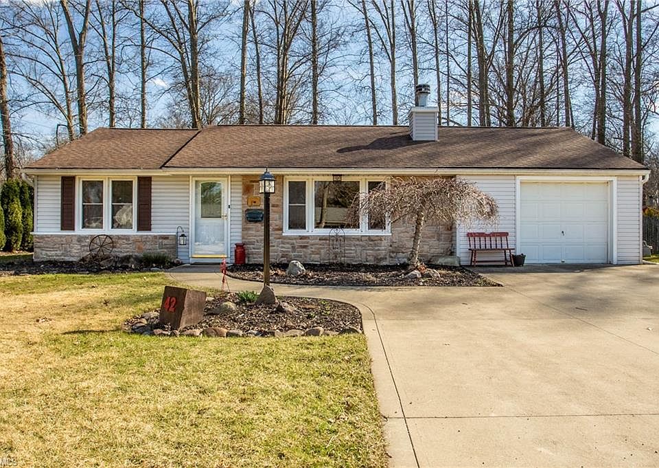 1st image of 42 Meadowbrook Dr