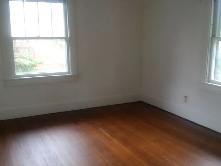 324 E 2nd St — Photo 15