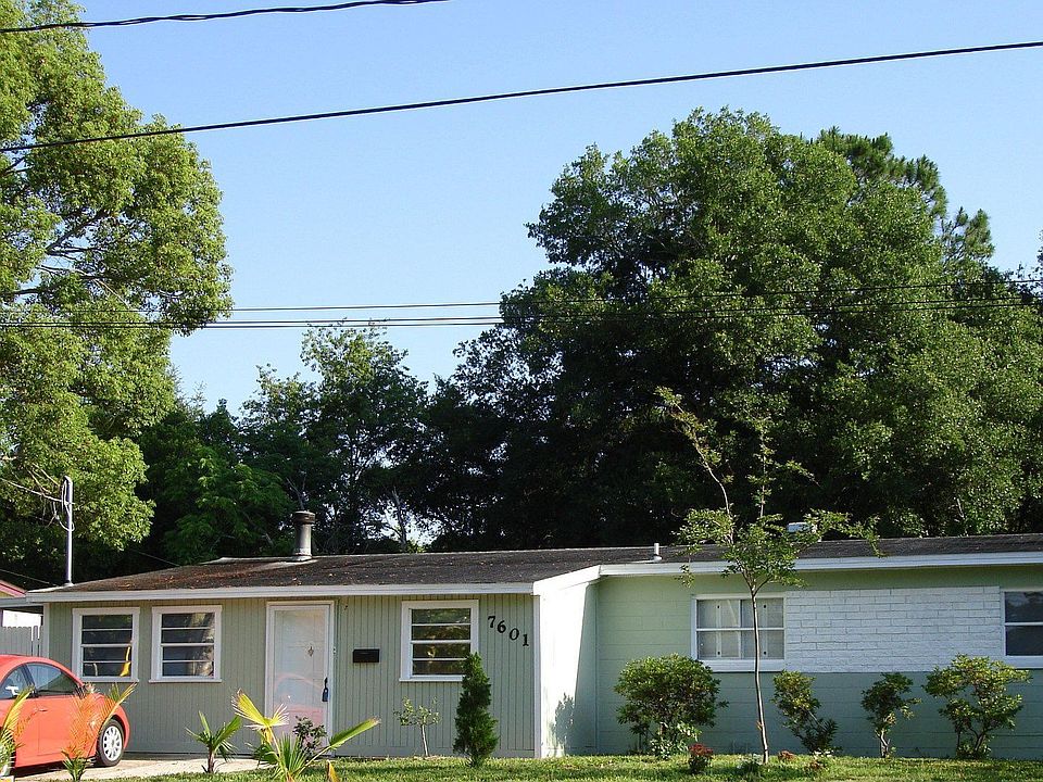 1st image of 7601 N Wycombe Dr