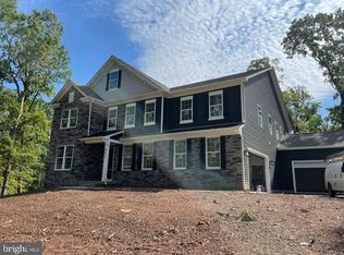 4451 Logmill Rd, Gainesville, VA 20155