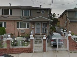 13926 254th St, Rosedale, NY 11422