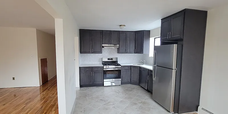 Rented by EZ Sell Realty | media 18