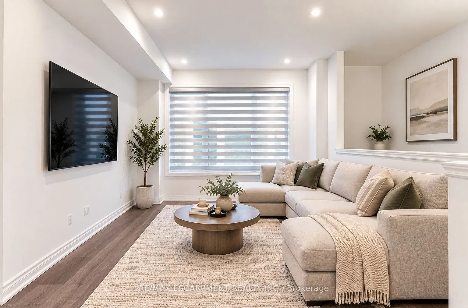 3 bed, $2,300 — Photo 4
