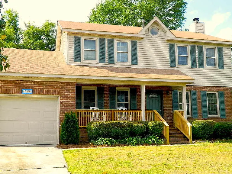 635 Clinton Way W — Photo 1