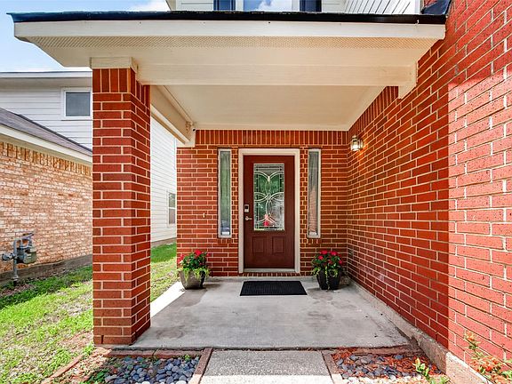4th image of 10818 Tallow Briar Ln