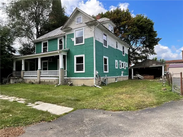 37 Elizabeth St N, Dansville, NY 14437