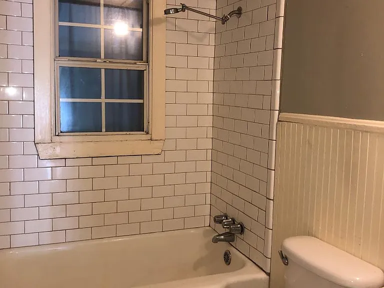 412 White Dr — Photo 4