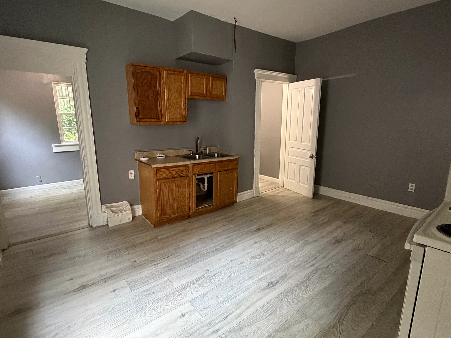 2 bed, $1,150 — Photo 2