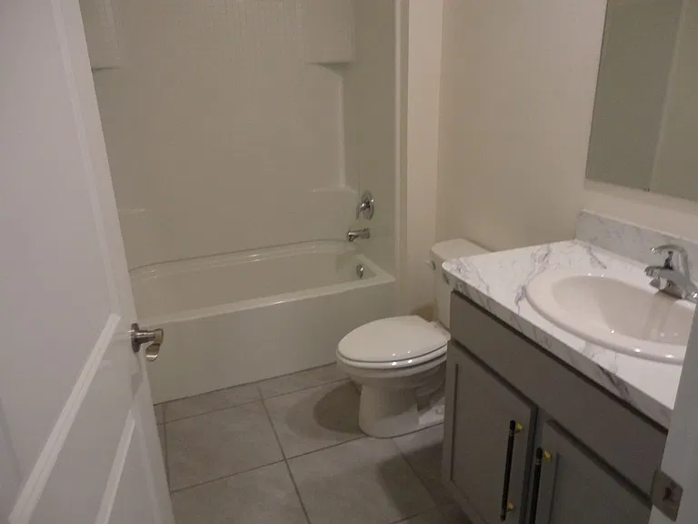 216 Hickory Crse — Photo 18