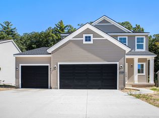 16932 Arbor Way Dr, Nunica, MI 49448