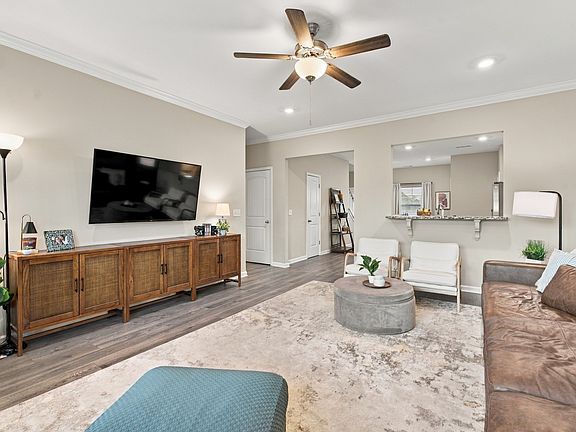 4th image of 362 Ruby Cate Way